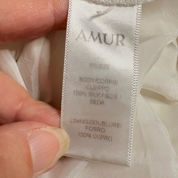 GUC AMUR- Drew Gown in Brushstroke Floral. Size 10 - Picture 7 of 16